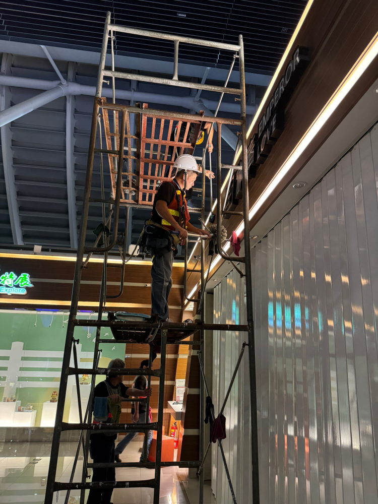 LINE_ALBUM_桃機（三樓除塵擦拭）_241129_27