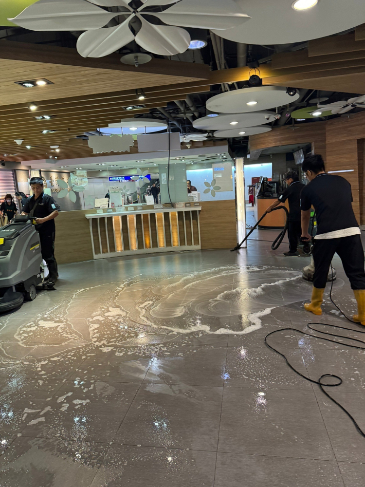LINE_ALBUM_桃機（地板清洗）_241119_2