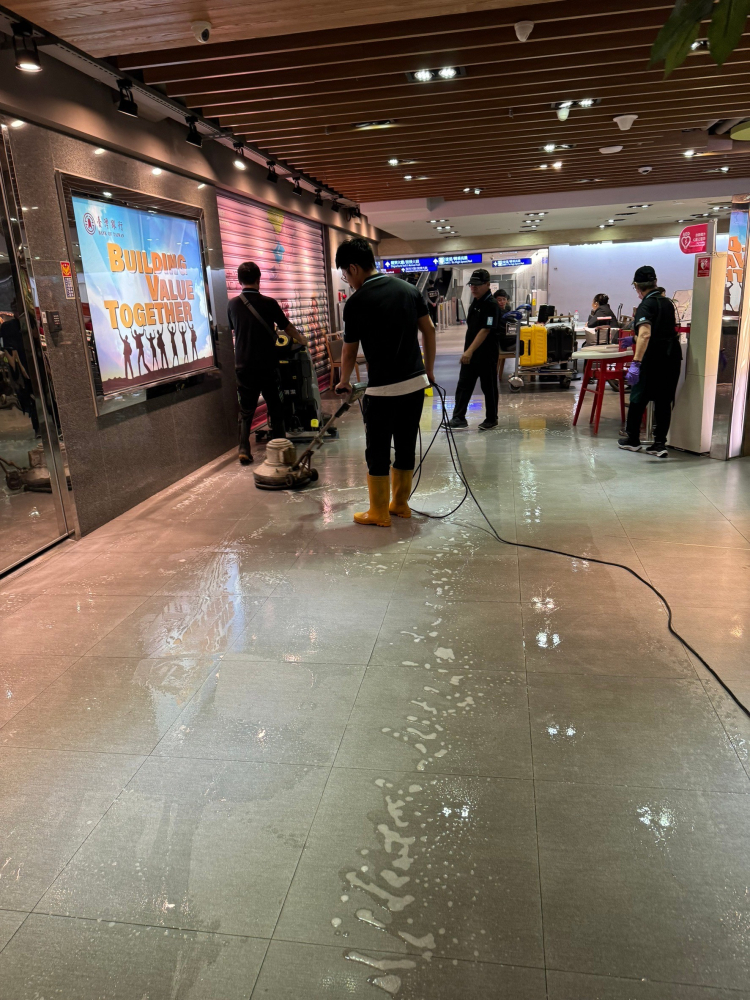 LINE_ALBUM_桃機（地板清洗）_241119_3