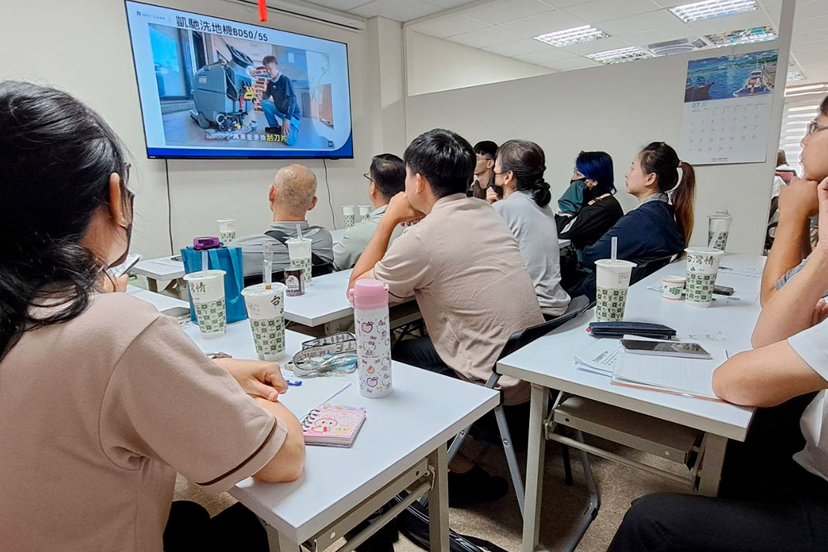 台中居家清潔|台中專業居家清潔|台中到府清潔|台中居家打掃|台中豪宅到府清潔|台中居家打掃推薦|台中居家打掃價格|台中定期打掃價格|台中居家打掃評價