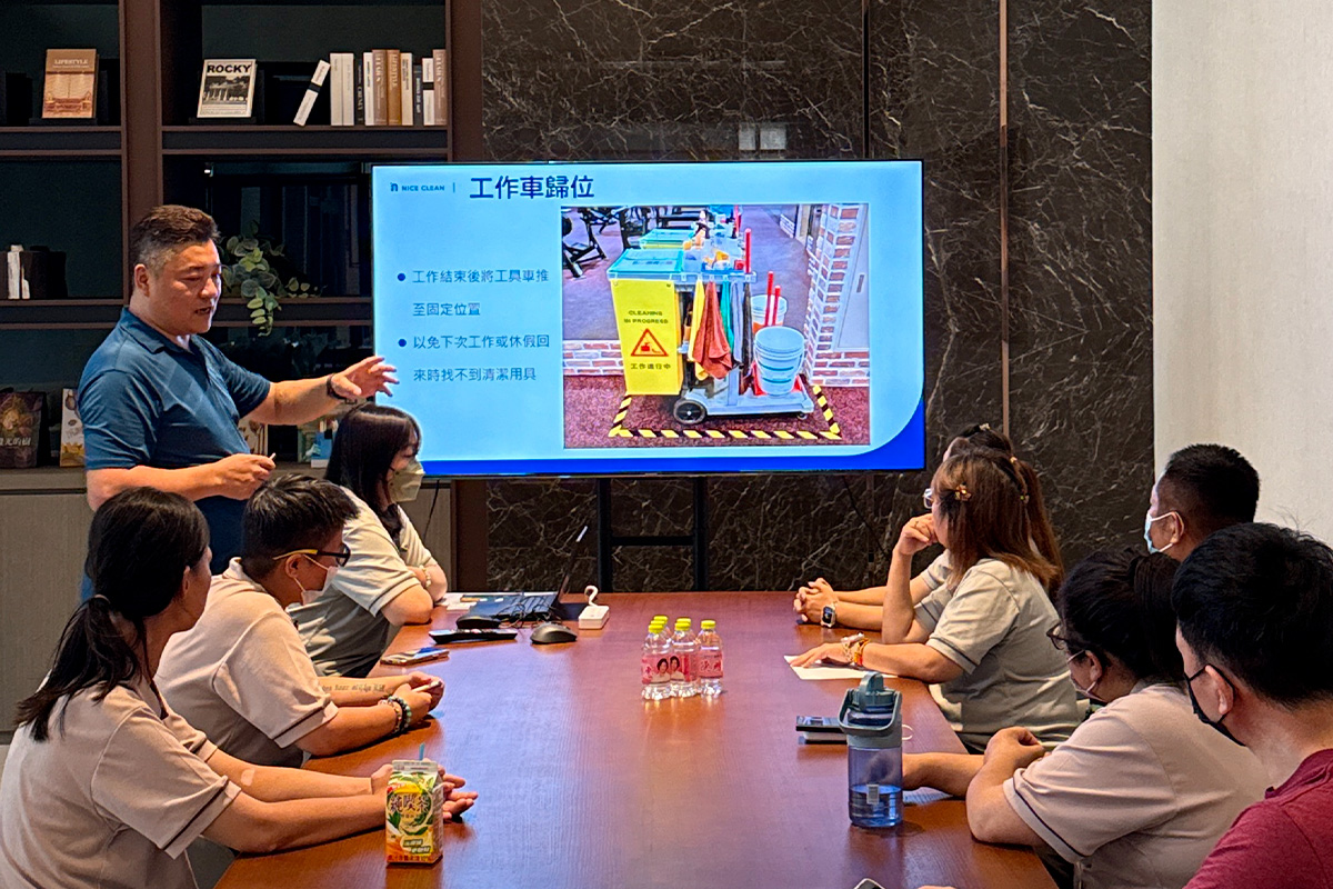 台中居家清潔|台中專業居家清潔|台中到府清潔|台中居家打掃|台中豪宅到府清潔|台中居家打掃推薦|台中居家打掃價格|台中定期打掃價格|台中居家打掃評價